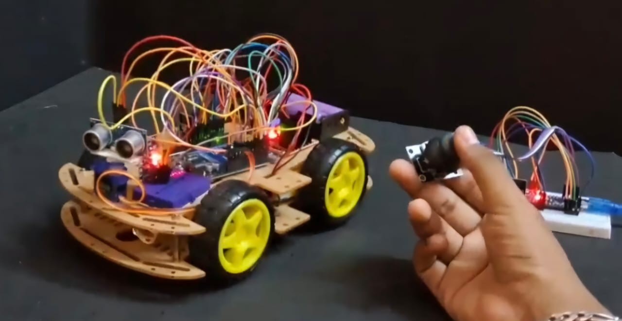 Dual-Mode Wireless Rover: Real-Time Control and Environmental Sensing